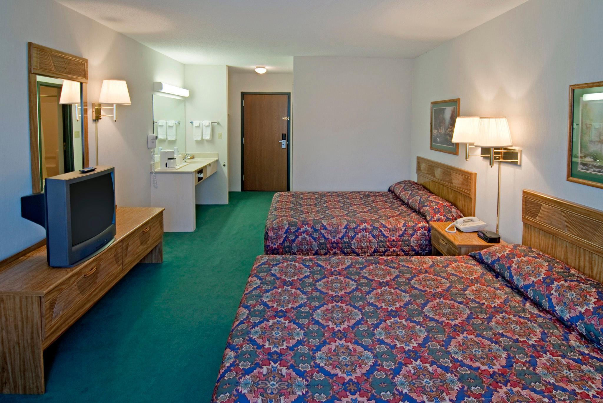 Americas Best Value Inn & Suites - Tahquamenon Country Newberry Quarto foto