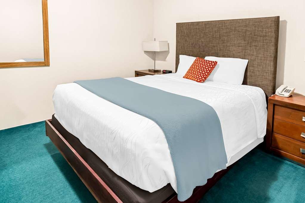 Americas Best Value Inn & Suites - Tahquamenon Country Newberry Quarto foto